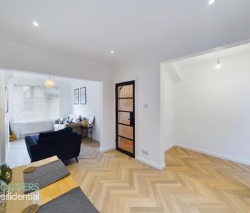 12 Park Drive, Holywood, BT18 9LW - Photo 4