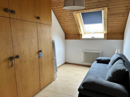 Appartement de 5 pièces avec cheminée au 3e étage - Photo 4