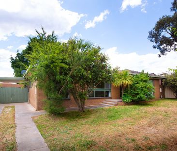 Easy living and perfectly located in popular Strathdale. - Photo 6