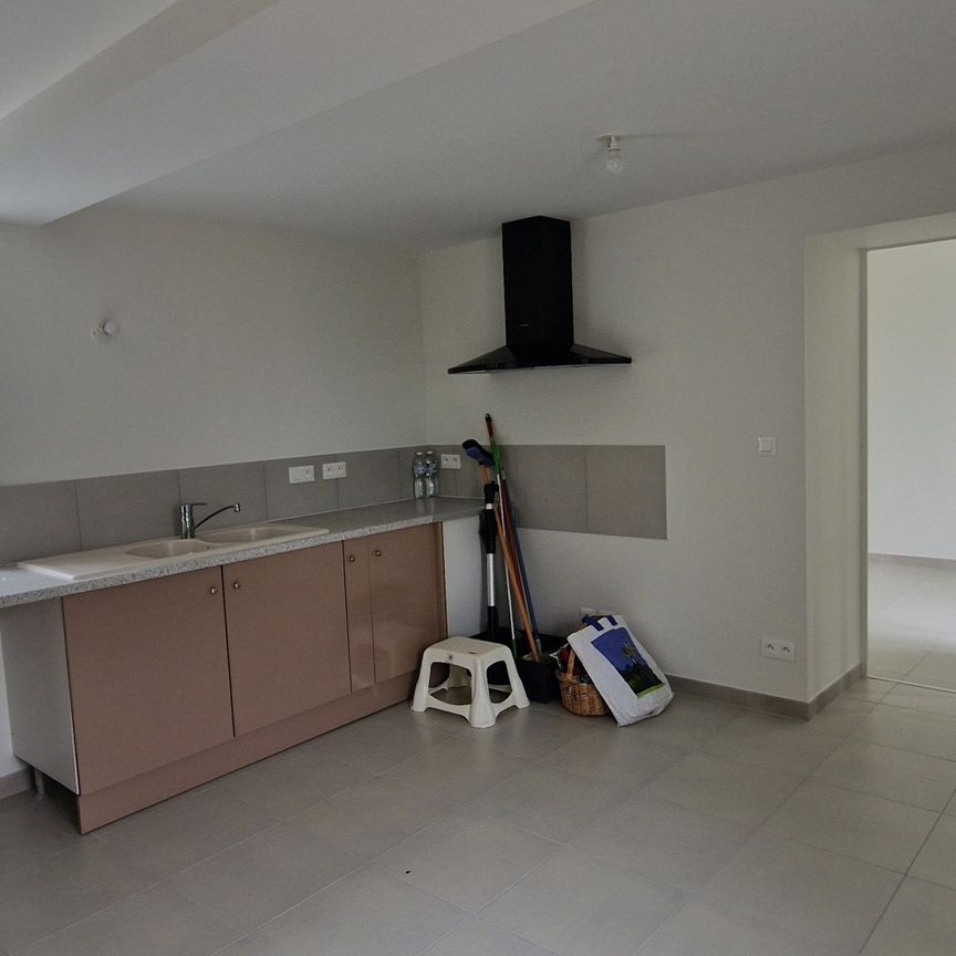 Location Maison 3 pièces 54m² RICHELIEU 37120 - Photo 1