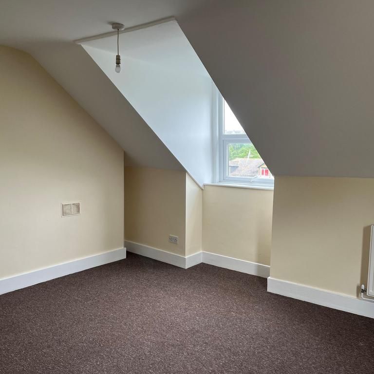 3 bedroom maisonette to rent - Photo 1