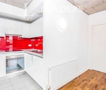 1 bedroom flat to rent - Photo 3