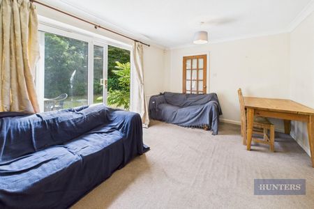 4 bedroom House To Let - Photo 2