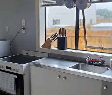 3+ bedroom home with garden, close to hospital - Photo 4