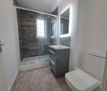 1 Bedroom Apartment To Let - Photo 3