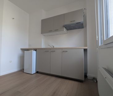 Location Appartement 1 pièce 21m² CLERMONT FERRAND 63000 - Photo 2