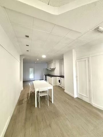 Carrer del Doctor Josep Juan Dómine, Valencia, Valencian Community 46011 - Photo 3