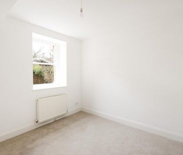 1 Bed Flat - Photo 6