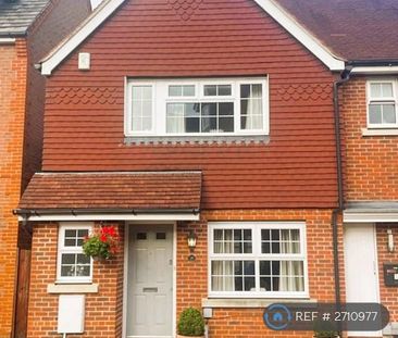 3 bedroom semi-detached house to rent - Photo 5
