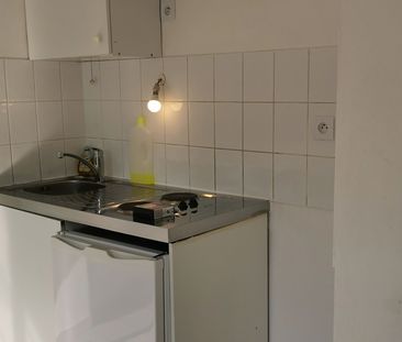 Location Appartement 1 pièce 18m² AIX EN PROVENCE 80ème - Photo 2