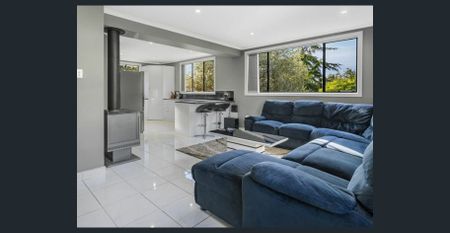 Neat as a Pin Family Home - Photo 2