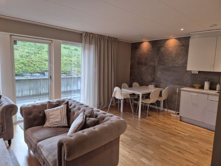 Rymligt radhus med tre sovrum i barnvänligt område i Kållered! - Photo 4