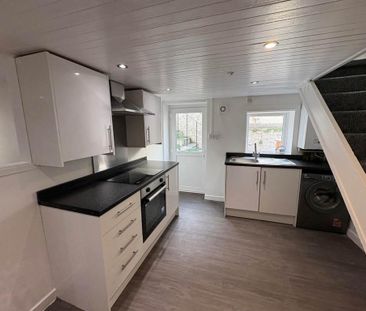 2 bedroom house to rent - Photo 3