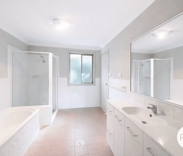 Freshly painted Spacious 2 Bedroom Townhouse (2 WEEKS FREE RENT) - Photo 3