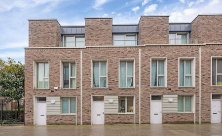 3 bedroom terraced house to rent - Photo 2
