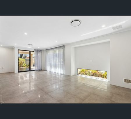 17 Arylide Gr, Eglinton, WA 6034 - Photo 4