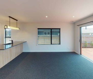 Central City - 3 Bedrooms - Photo 4