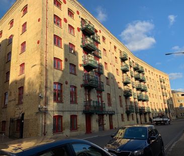 2 Bed Flat, Rotherhithe Street, SE16 - Photo 1