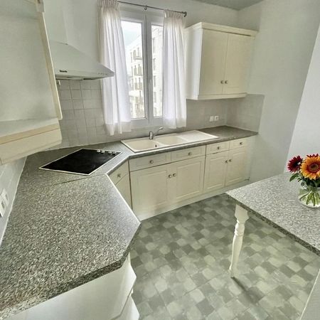 A LOUER - T3 TRAVERSANT et LUMINEUX QUARTIER SAINT DONATIEN - Photo 3