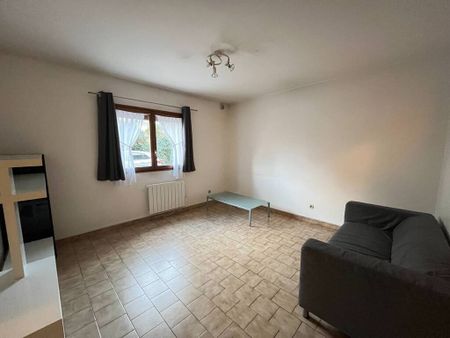 Location appartement Eybens 38320 74.37 m² - Photo 2