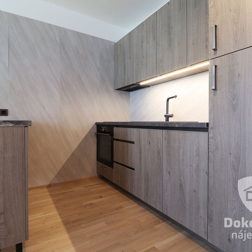 Pronájem bytu 1+kk 36 m² - Fotografie 1