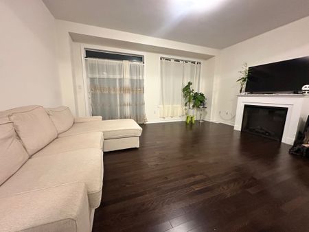 For Lease - 185 Hayrake Street, Brampton, Ontario - Photo 4