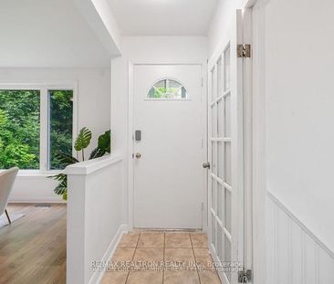 For Lease - 95 Murray Drive, Aurora, Ontario - Photo 3