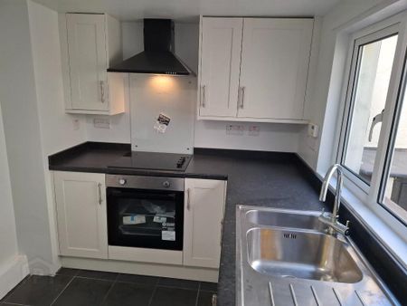 35 Kitcheners Avenue, Larne, BT40 2AB - Photo 3