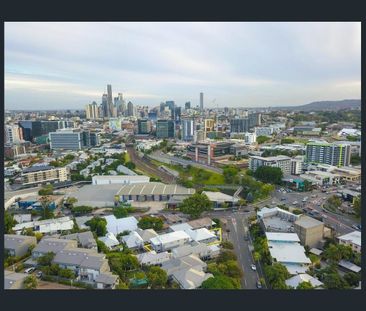 Spacious One Bedroom Apartment! - Photo 4