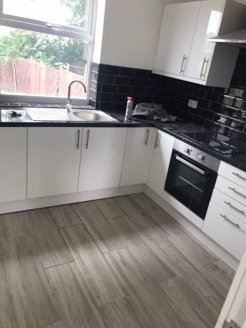 3 Bed Semi-Detached House, Hartley Brook Road, S5 - Photo 5