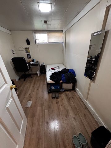 For Lease - 102 Billington Crescent, Toronto, Ontario - Photo 5