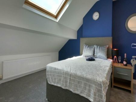 Woodside Terrace (room 3), Burley, Leeds - Photo 5