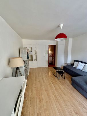 Appartement Paris 1 pièce(s) 28 m2 - Photo 1