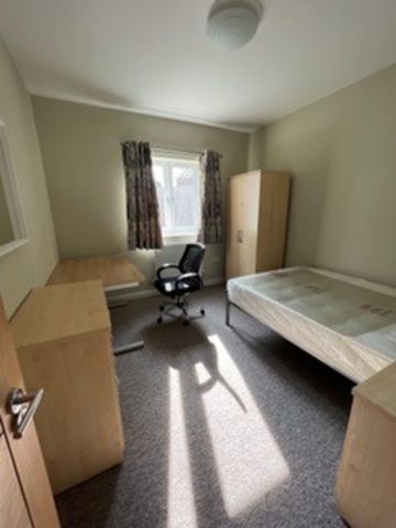 Tranby Avenue, Hull Road - P2027 - Photo 5