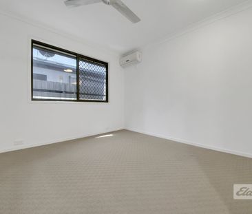 NEAT LOW MAINTENANCE 3 BEDROOM HOME WITH LOCK UP GARAGE - Photo 2