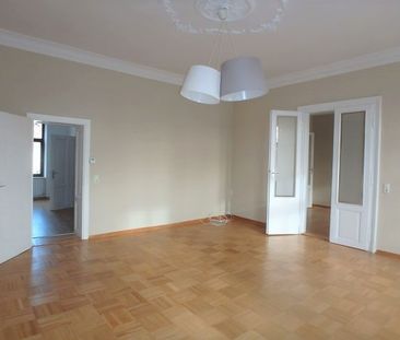 KREMS-STEIN, Helle 3-Zimmer Altbauwohnung mit möglichem Parkplatz u... - Foto 3