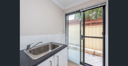 Large well presented townhouse - Photo 2