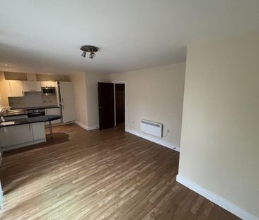 2 bedroom flat - ground floor to rent - Photo 1