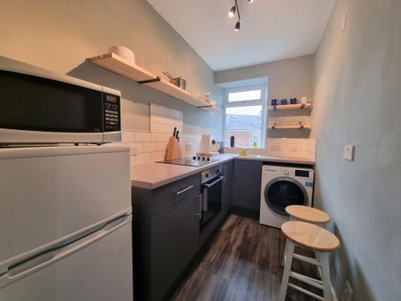 1 bedroom flat to rent - Photo 5
