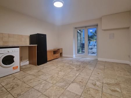 1 Bed Flat, Nightingale Grove, SE13 - Photo 5