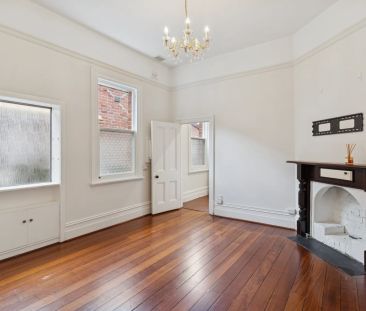 A Mighty Little Charmer in the Heart of Perth - Photo 3