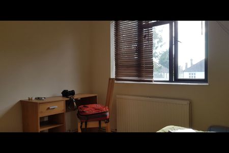 2 Bed Flat, Kingsbridge Avenue, W3 - Photo 5