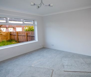 3 bed end of terrace house to rent in Fuschia Gardens, Hebburn, NE31 - Photo 3