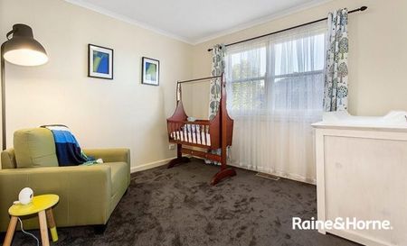 18 Kerr Avenue, Oak Park, VIC 3046 - Photo 3