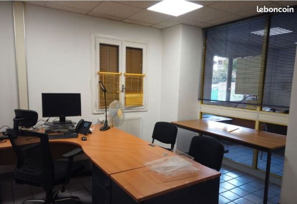 Bureau - 9 pièces - 215 m² - Photo 1