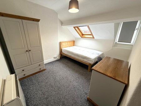 7 bedroom terraced house to rent - Photo 4