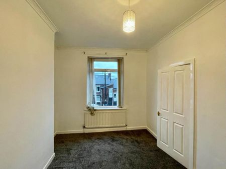 2 bedroom semi-detached house to rent - Photo 4