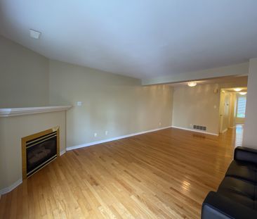 525 Lisgar unit 11, 2 bedrooms 2 bathroom Terrace Home - Photo 1