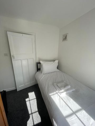 5 bedroom house share to rent - Photo 5