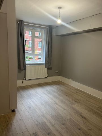 2 Bed Flat, Beaufoy House, SE27 - Photo 3